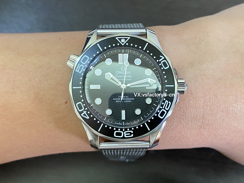 VS廠歐米茄黑面復古無暇海馬300米8806機復刻表工藝細節(jié)怎么樣，值得入手嗎